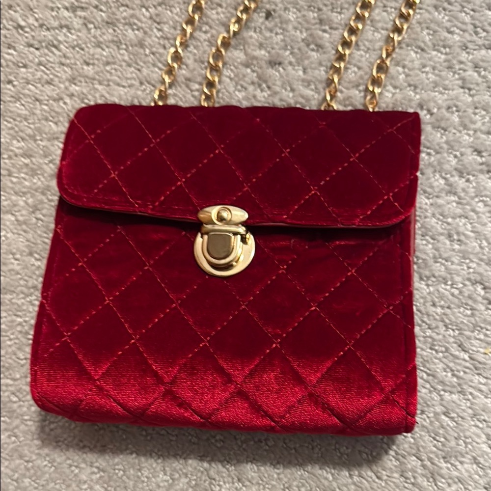 Red Quilted Chain shoulder  Bag